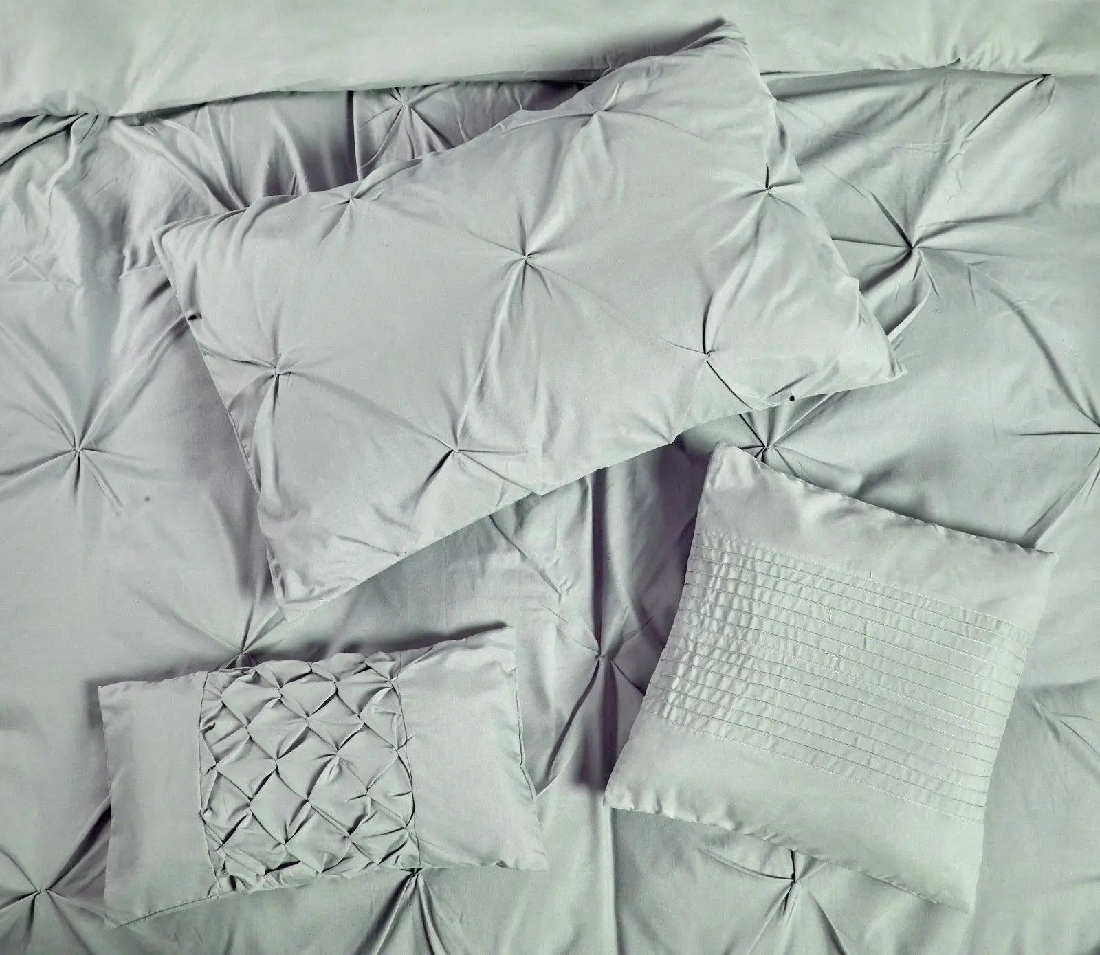 Royal Comfort Value Combo 7-Pc Comforter Set + Twin Pillows King Size Myzenhome